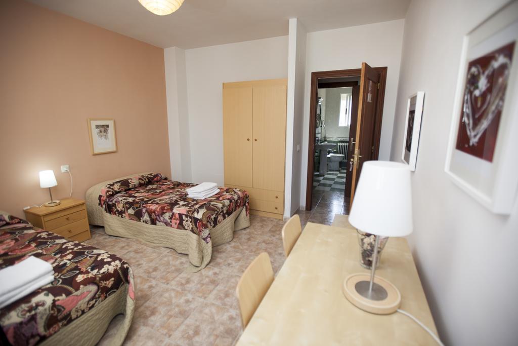 Apartamento Turistico La Ribera Del Marco Caces 객실 사진